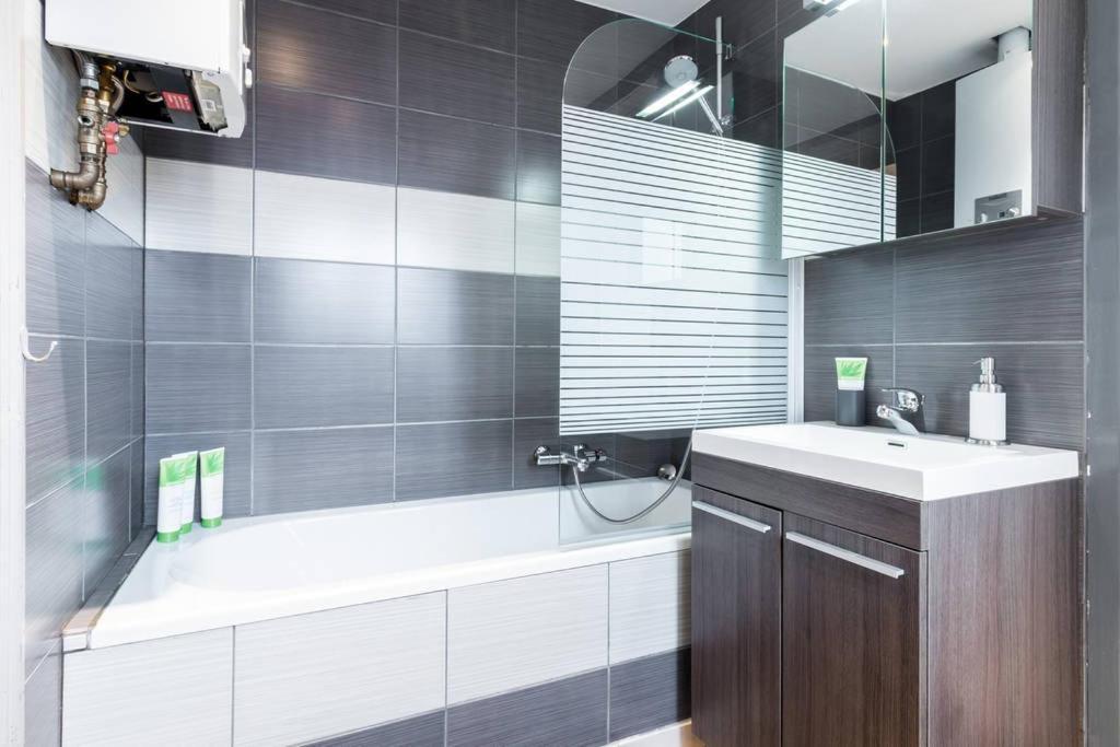 Charmant Appartement Met Zicht Damse Vaart @Brugge エクステリア 写真